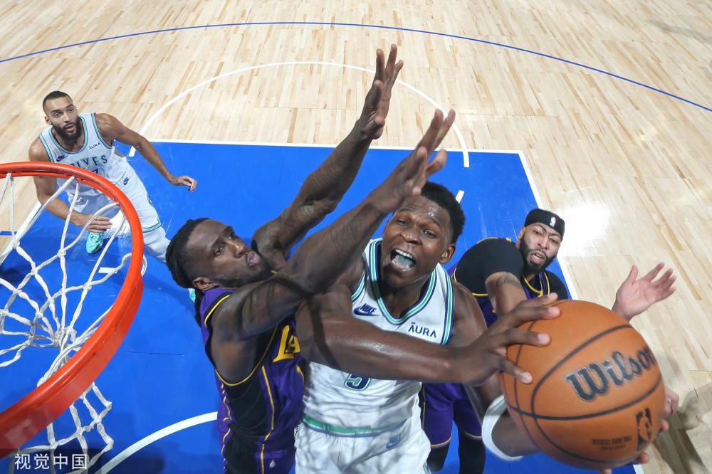 出乎很多人 出乎很多人